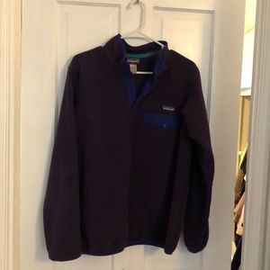 Dark purple medium Patagonia pull over